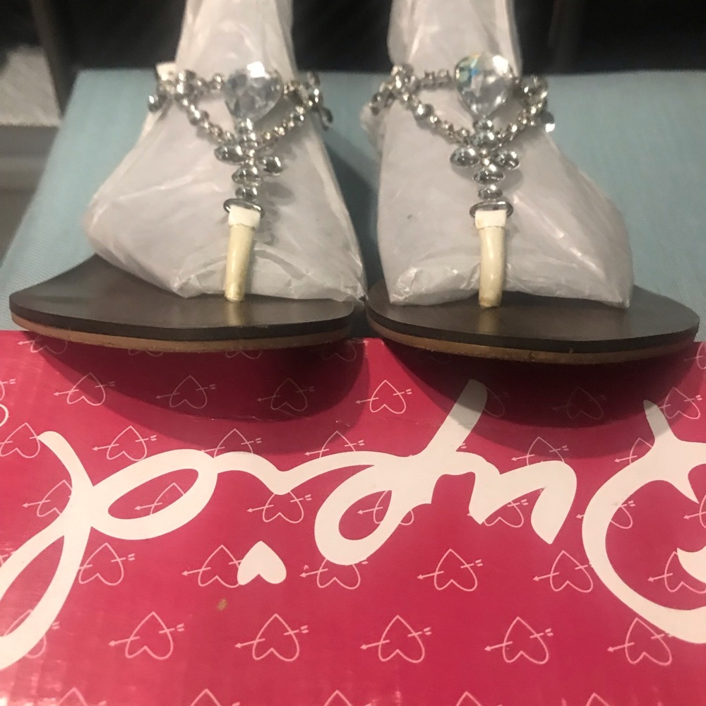 White sandals - Picture 5 of 5